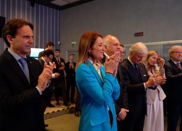 Ue, Metsola: "Maggiore investimento in innovazione e riduzione della burocrazia"