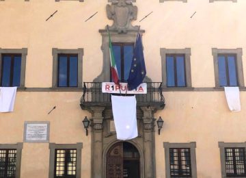 Vernio presenta un telo bianco per Gaza: "Oggi scegliamo la pace"