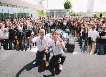 Antonelli visita il Centro R&T Globale Petronas di Santena