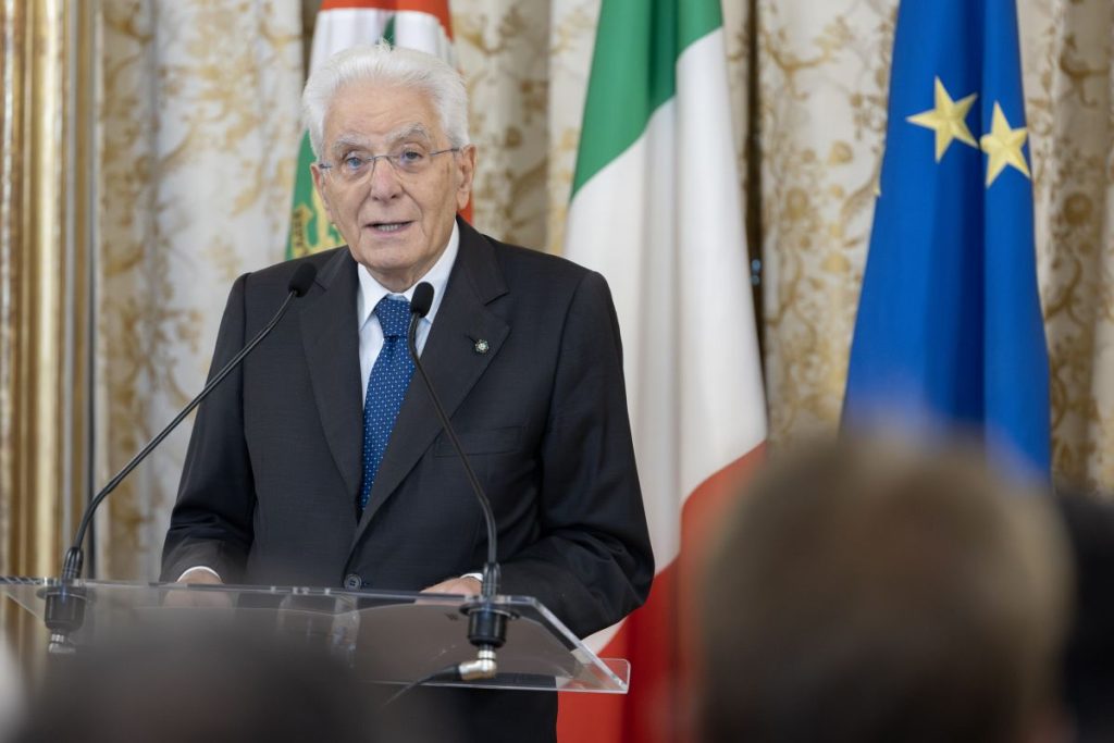 Carceri: Mattarella Accusa il Sovraffollamento e Lancia un Allarme sui Suicidi