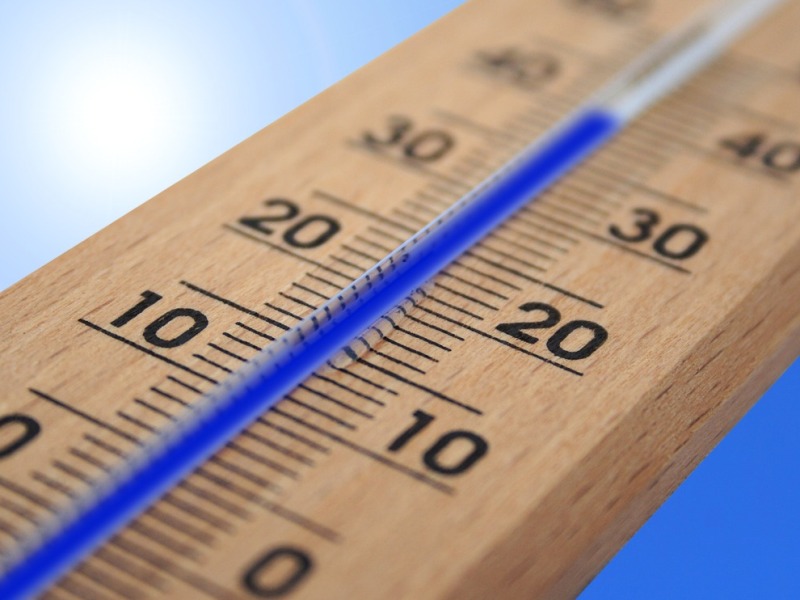 Come difendersi dal caldo: consigli per anziani e persone fragili