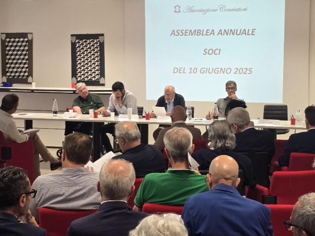 Crisi della moda: i conciatori di Santa Croce registrano un calo del fatturato del 4,2% e un -1,6% nelle esportazioni.