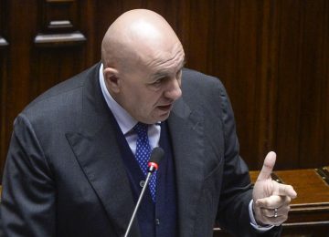 "Crosetto: 'I raid ingiustificati a Gaza, Netanyahu deve intervenire'" - Agenzia di Stampa Italpress