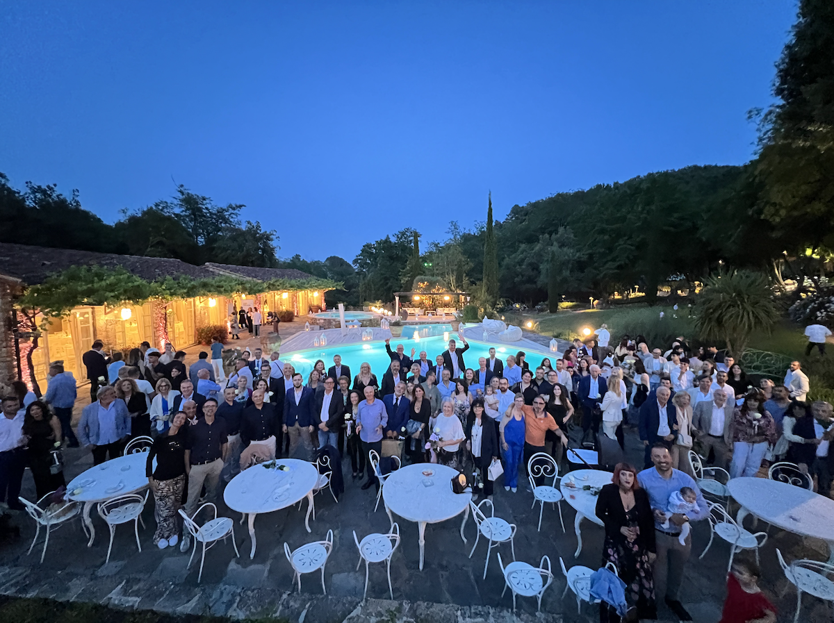 Energia Compie 25 Anni: Festa con Dipendenti e Fornitori - "Abbiamo Realizzato un Sogno"