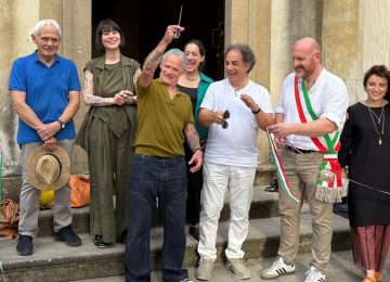 Flea dei Red Hot Chili Peppers apre una mostra a Barberino Val d'Elsa