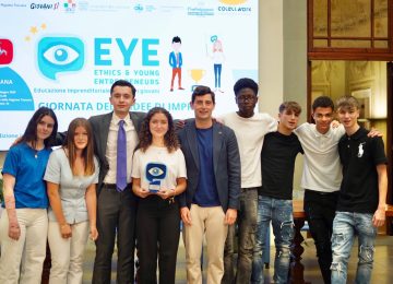 Il Trofeo EYE Toscana 2025 al "Corner degli Studenti": un'app per recensire le scuole