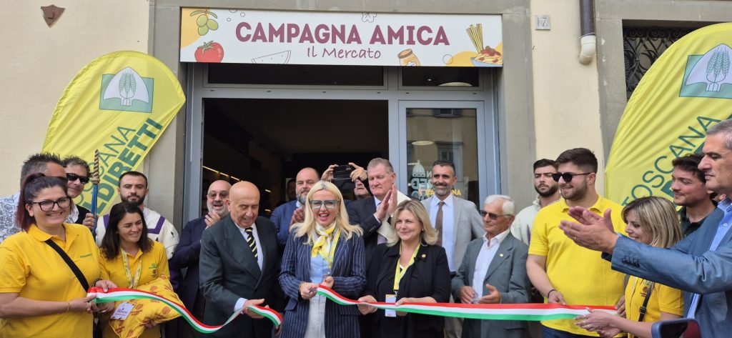 Inaugurato a Firenze il più grande mercato contadino al coperto della Toscana