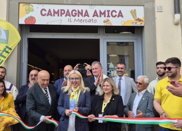 Inaugurato a Firenze il più grande mercato contadino al coperto della Toscana