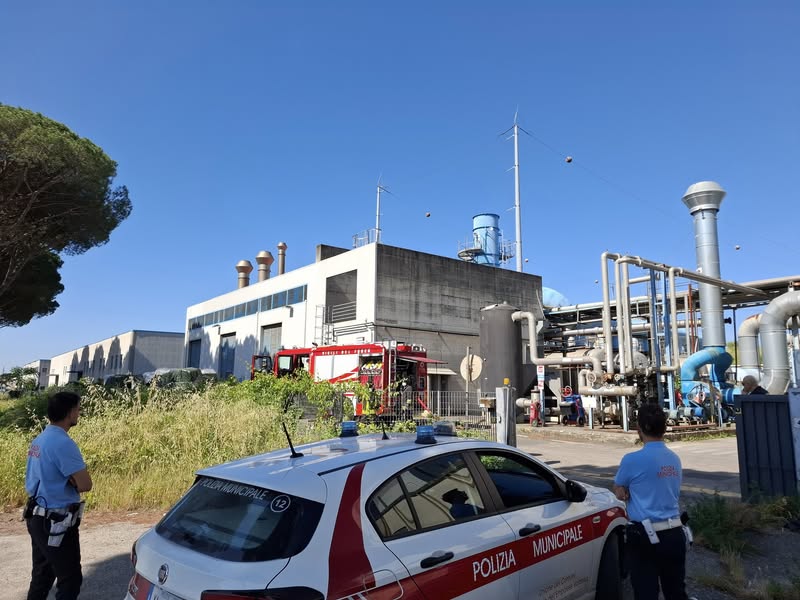 Incendio a Vinci: Fiamme in un'azienda di Mercatale