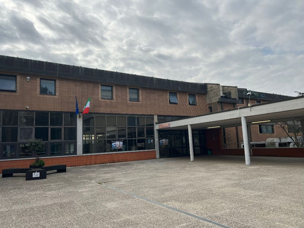 Accorpamento delle classi al Pontormo: l'appello di un gruppo di genitori "Chiediamo una riconsiderazione della decisione"
