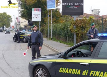 Prato, maxi frode da 11 milioni sui bonus edilizi: due indagati agli arresti domiciliari.