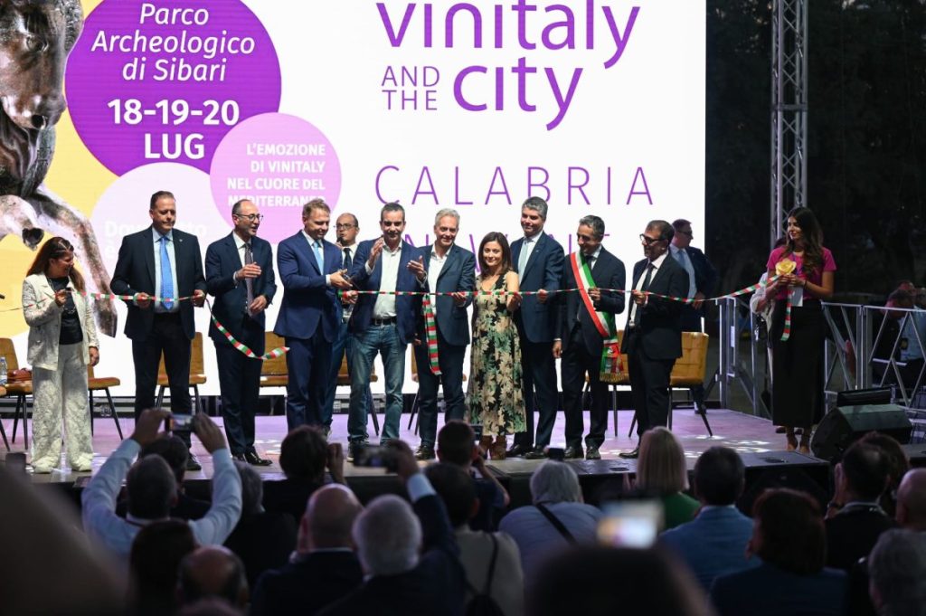 A Sibari Vinitaly and the City: The Major Event Boosting Italian Wine Promotion