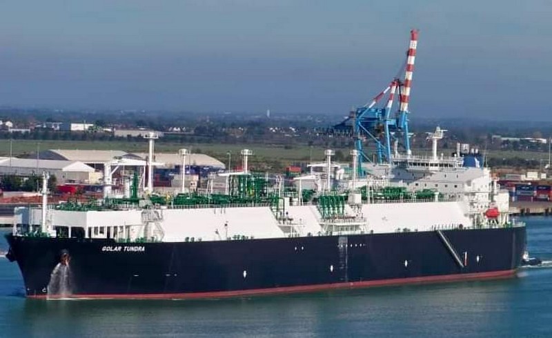 Approvata la mozione M5s-Pd per il trasferimento del rigassificatore di Piombino