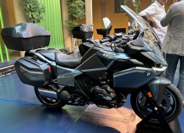 BMW 1300 RS e 1300 RT: Un Motore, Tante Esperienze