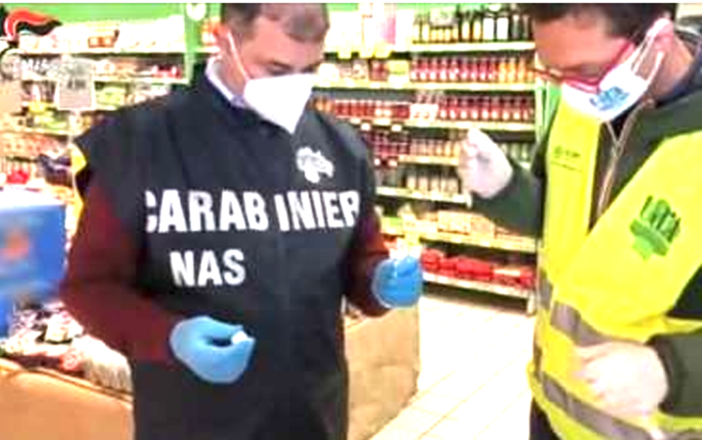 Bar chiuso dai NAS per gravi mancanze igieniche: rinvenute blatte nei locali