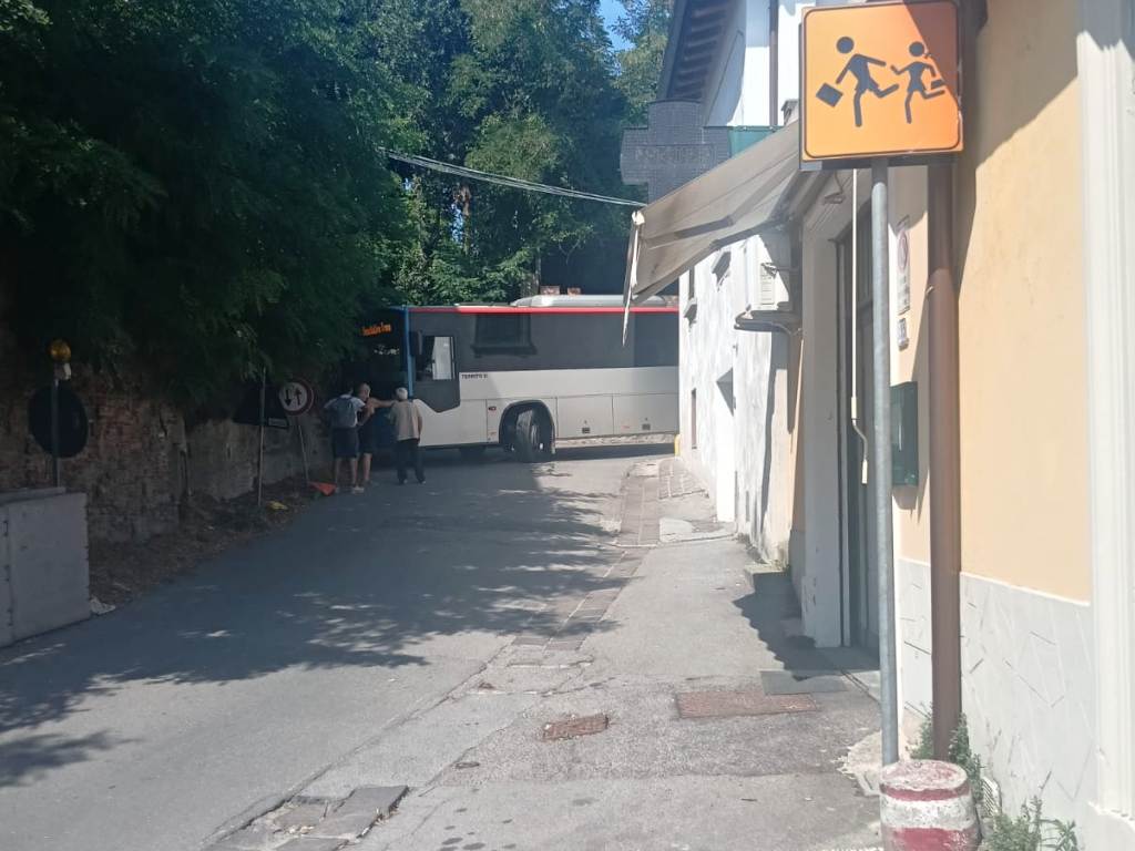 Bus sostitutivo Empoli-Granaiolo bloccato: disagi nel servizio e interrogazione di BE-M5S