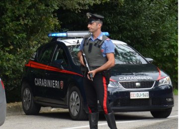 Corpo in avanzato stato di decomposizione nel Pistoiese, arrestato un uomo per omicidio.