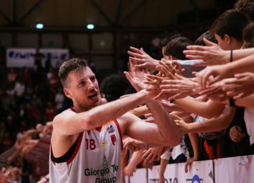 Daniele Magro firma con il Pistoia Basket 2000