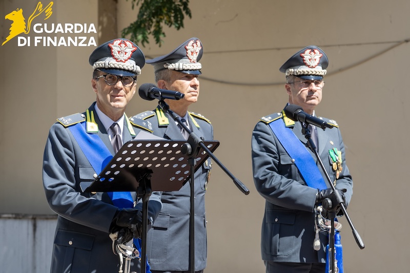 Guardia di Finanza Firenze: il generale Salsano lascia il comando provinciale, subentrando il generale Blandini