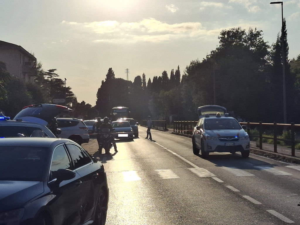 Incidente tra auto e moto a Sovigliana: due persone ferite, interviene l'elisoccorso