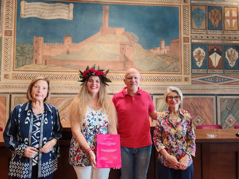 Ketty Nencioni si laurea con una tesi sull'Università del Tempo Libero di San Miniato