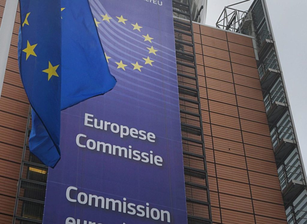 La Commissione UE propone di ridurre le emissioni del 90% entro il 2040