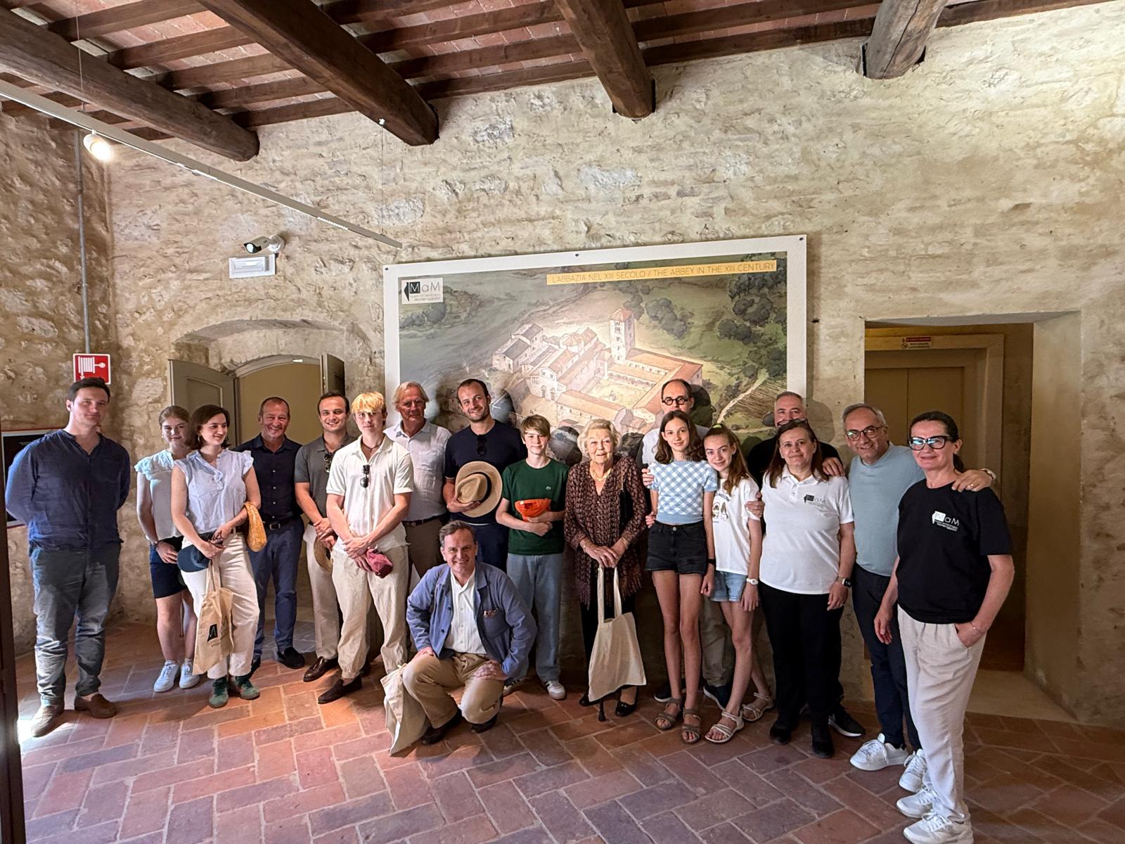 La famiglia reale dei Paesi Bassi in visita al Museo archeologico di Monteriggioni