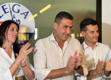 "La vaccinazione proseguirà", afferma l'eurodeputato della Lega in un evento per le Regionali.