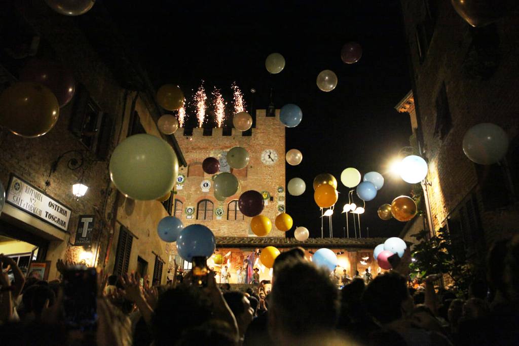 Un borgo medievale si trasforma in palcoscenico: torna a Certaldo Mercanti!