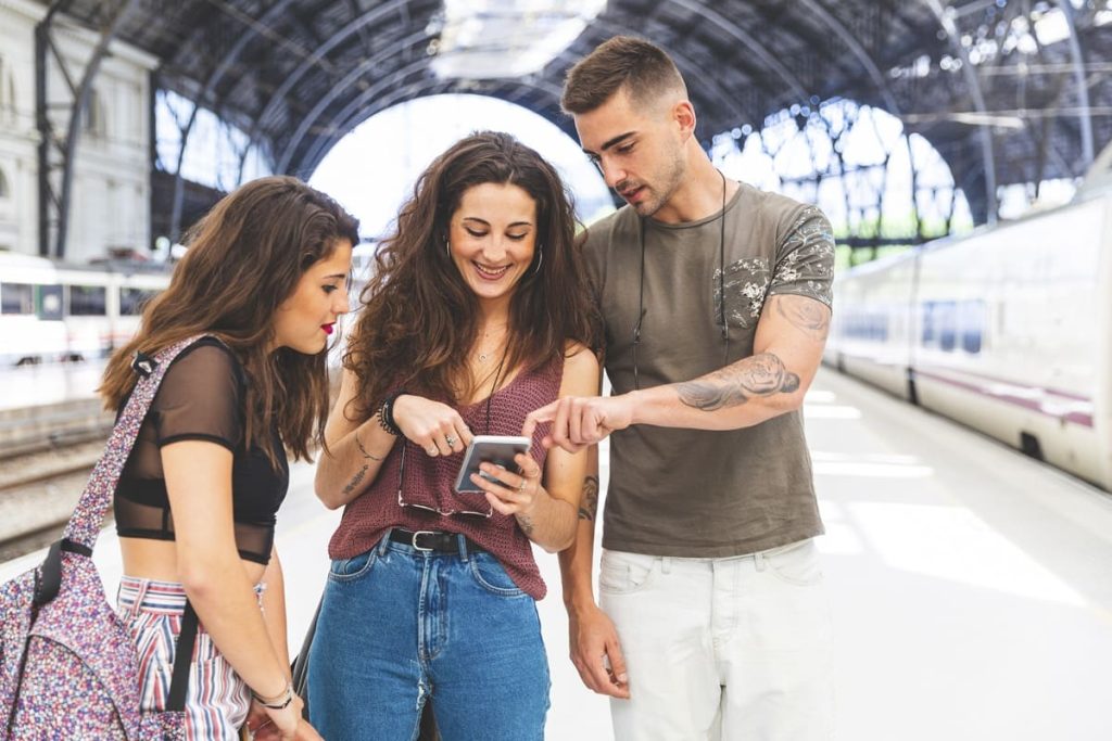 Turismo: il 91% degli italiani ripone fiducia nell'Intelligenza Artificiale per migliorare le esperienze di viaggio