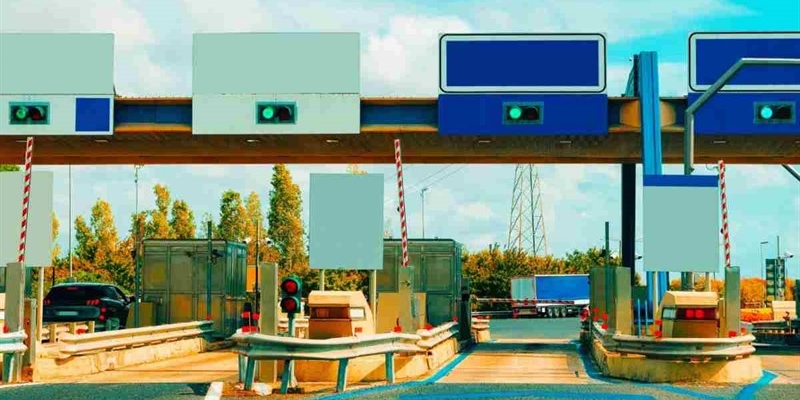 Casello autostradale: un modo legale per non pagare mai!