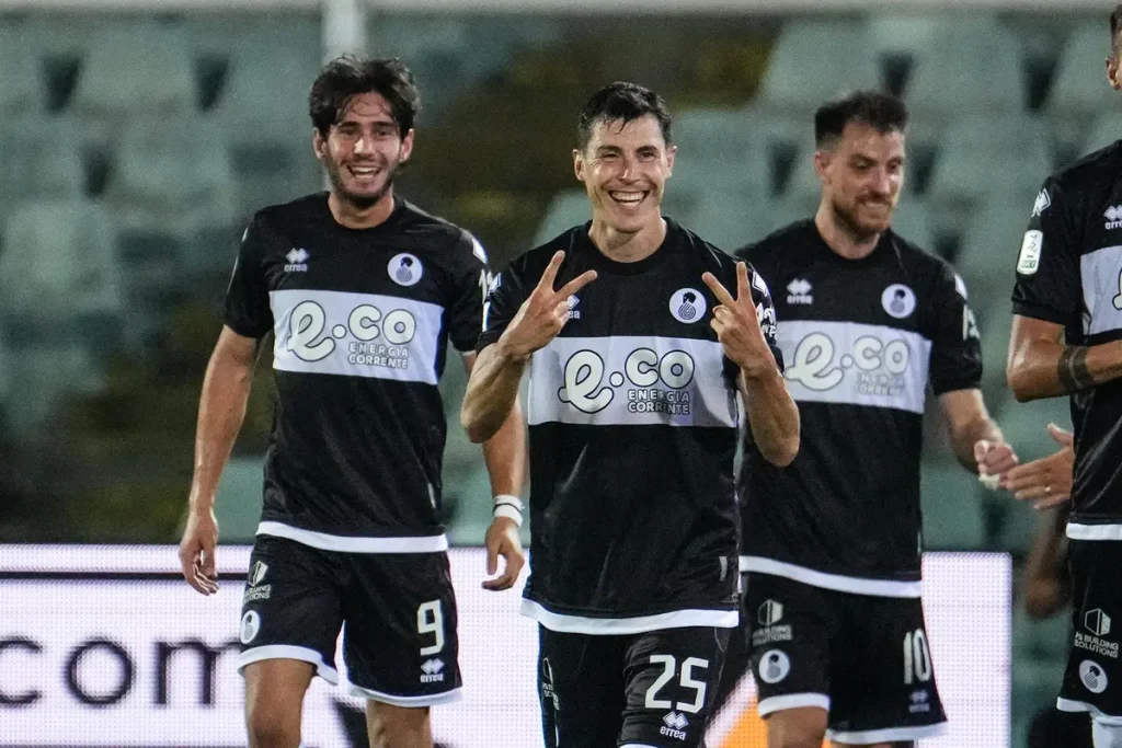 Cesena Debuts Strong in Serie B with 3-1 Victory Over Pescara – Italpress News Agency