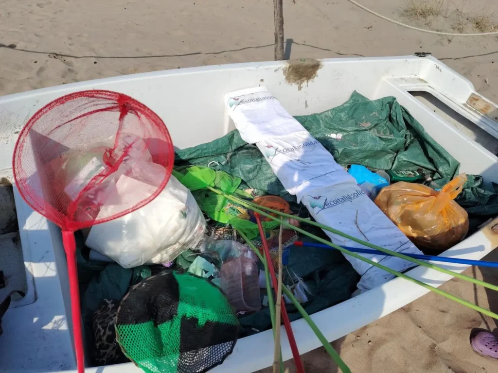 Ecoitaliasolidale Pulisce la Spiaggia di Torvaianica