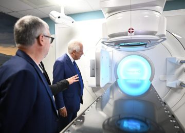 Giani e Bezzini a Siena: inaugurazione del Centro di Salute Mentale e dell'Acceleratore per la Cura dei Tumori