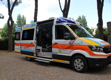 Giovane investita a Empoli: 24enne in codice giallo