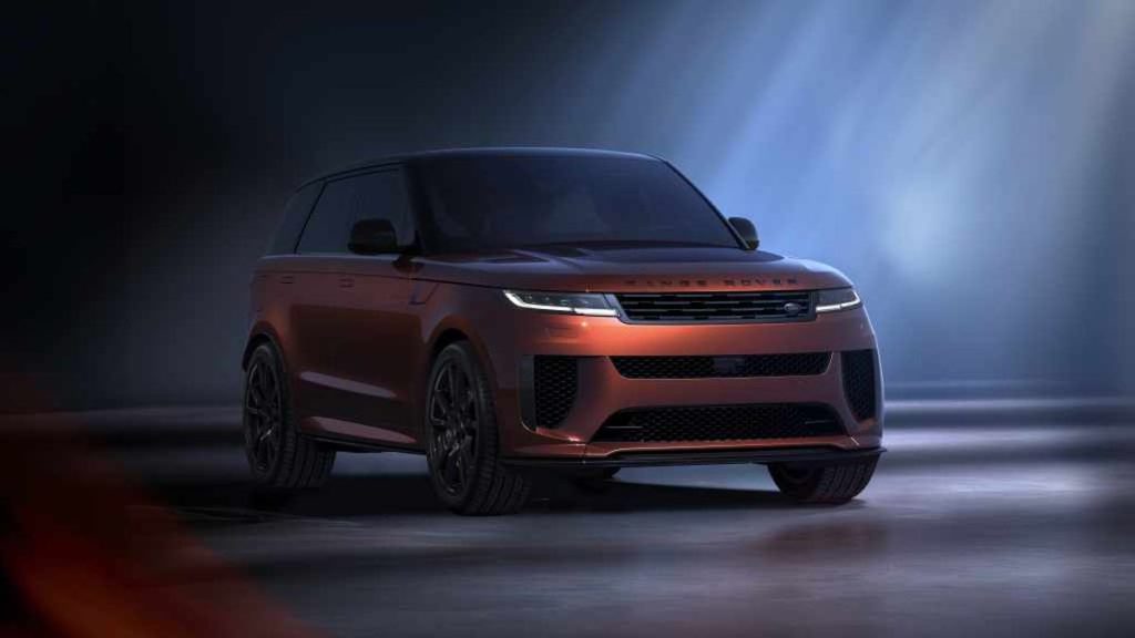 La nuova Sport SV Carbon arricchisce la gamma Range Rover.