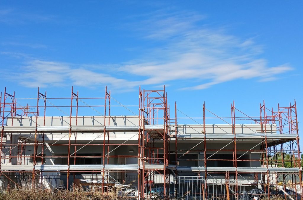 Palestra in Via Liguria: I Lavori Avanzano Rapidamente