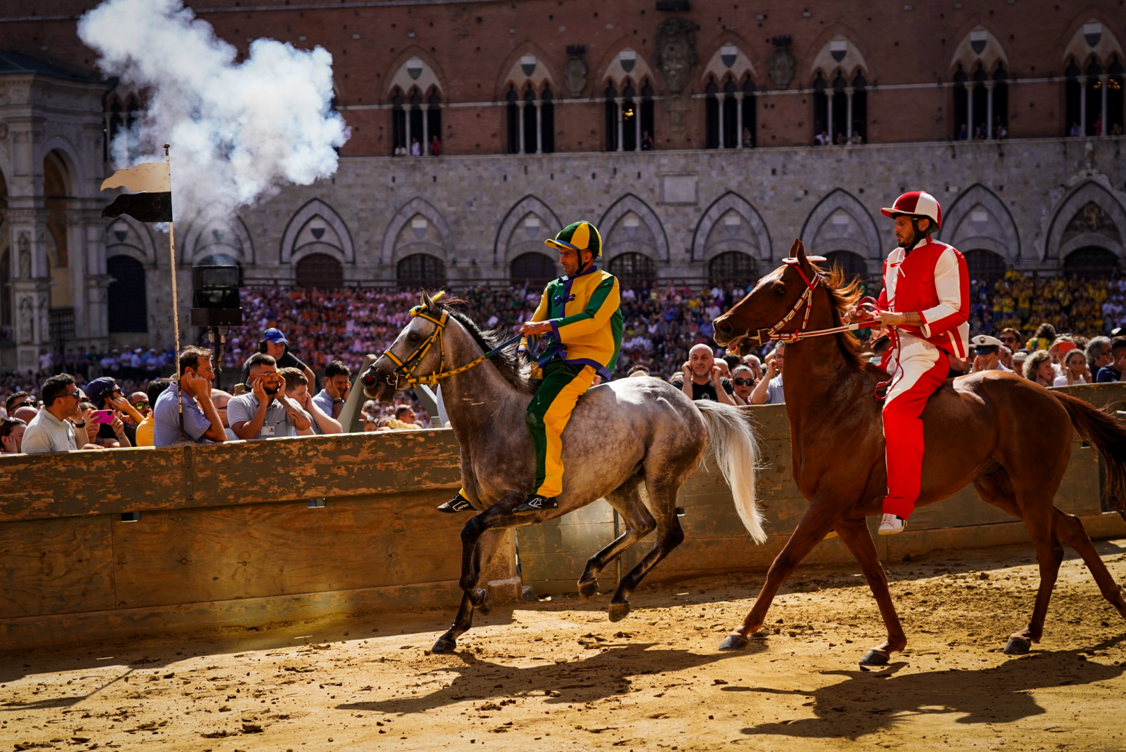 Palio del 16 agosto: il Bruco conquista la quarta vittoria