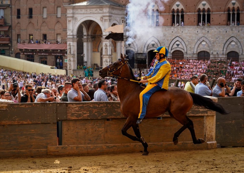 Palio del 16 agosto: la Tartuca conquista la seconda provina
