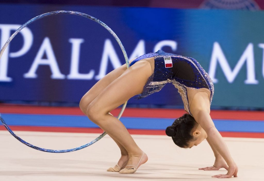 Raffaeli Incanta ai Mondiali: Oro nel Cerchio e Bronzo nella Palla - Agenzia di Stampa Italpress