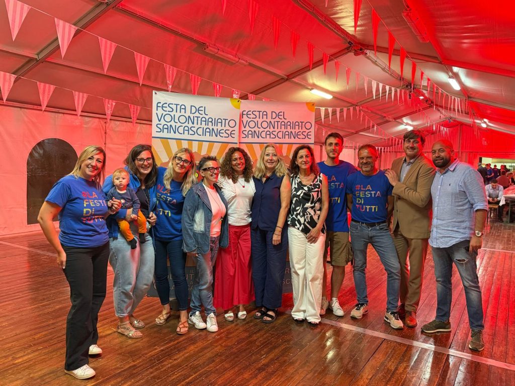 Sorrisi, fornelli e colori alla Festa del Volontariato di San Casciano