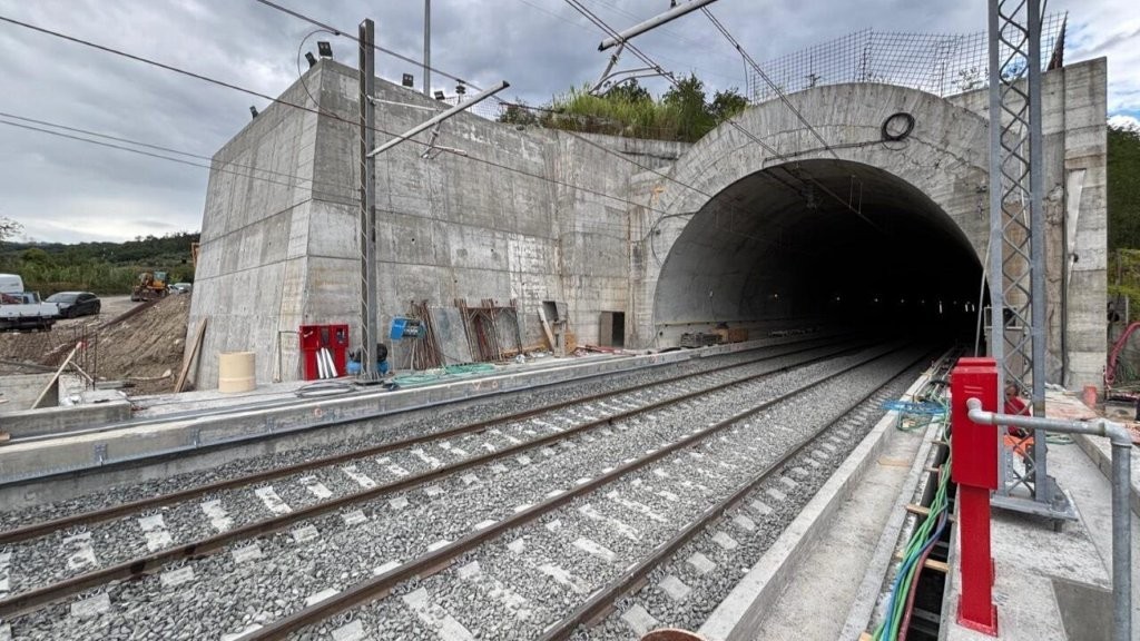 Treni: a metà settembre riapre la linea Pistoia-Montecatini