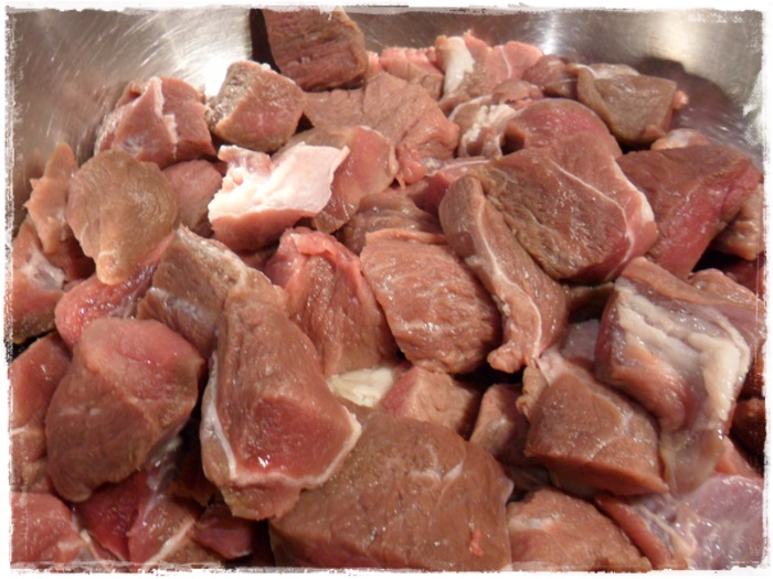 Ungulati donati in beneficenza al Banco Alimentare