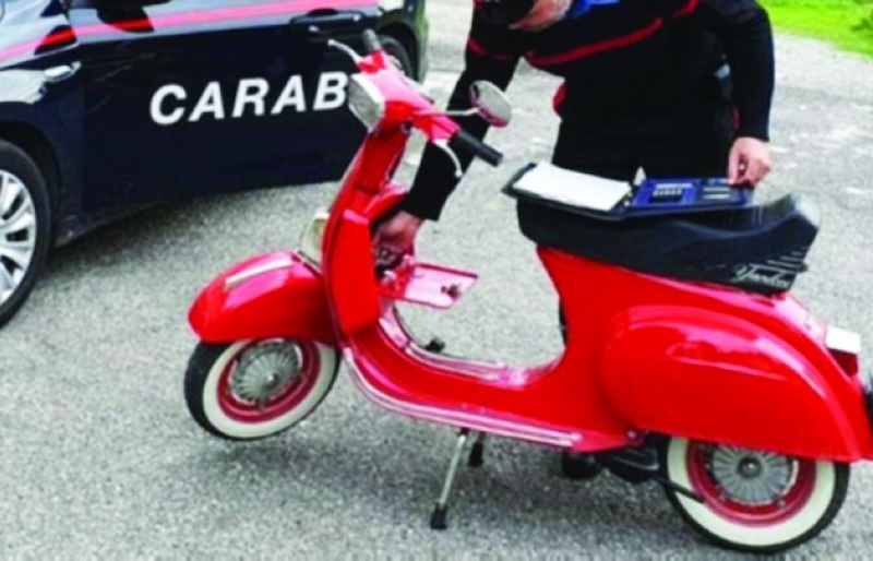 Vespa d’epoca rubata a una giovane in Garfagnana, recupero rapido da parte dei carabinieri
