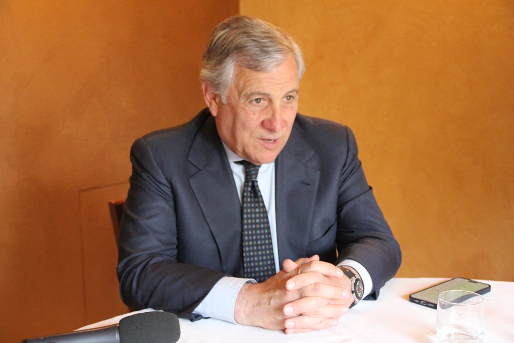 Antonio Tajani visita l'ospedale unico Versilia