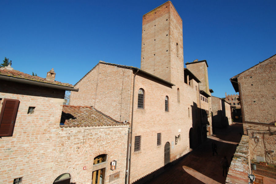 Conferenza presso Casa Boccaccio: L'Ente Nazionale premia le vincitrici delle migliori tesi magistrali e di dottorato