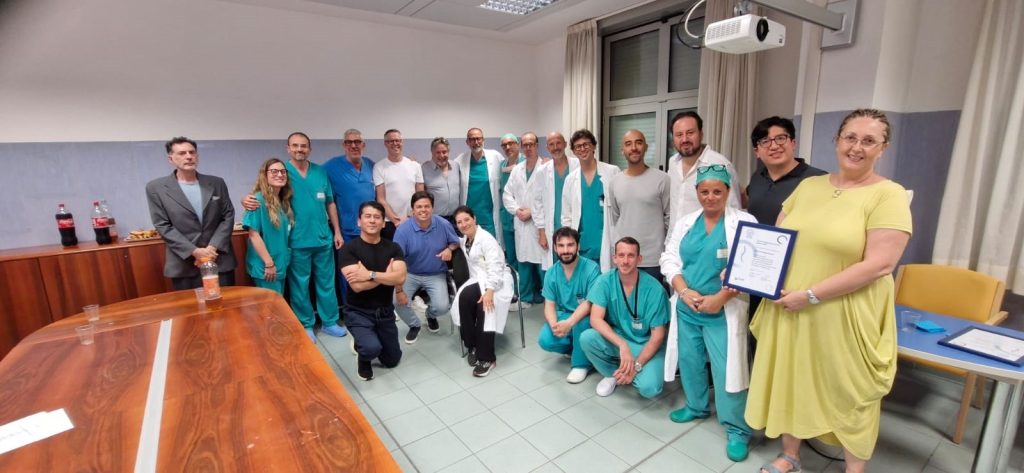 Dodici ore di intervento: paziente salvato da una grave infezione vertebrale a Pisa