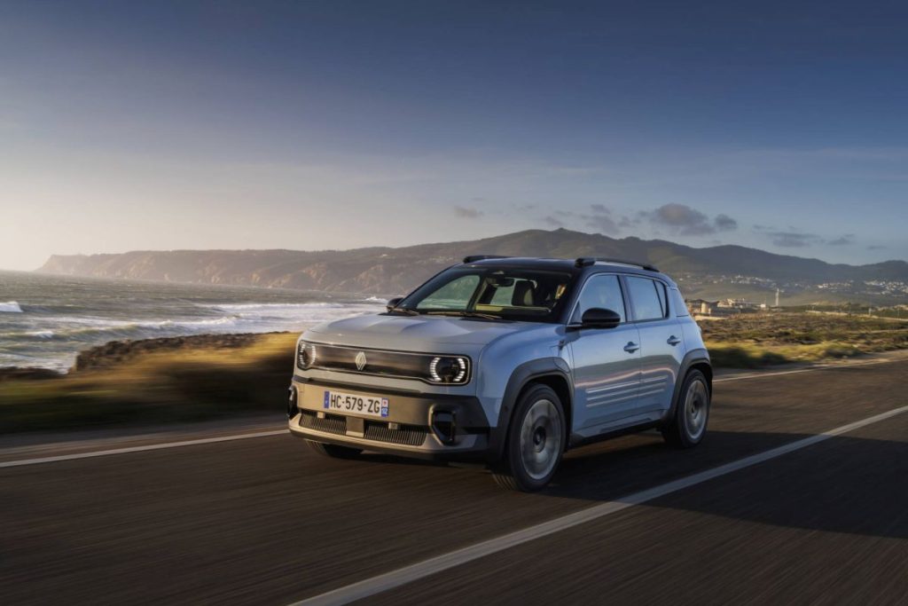 La nuova Renault 4 E-Tech Electric arriva nei concessionari!