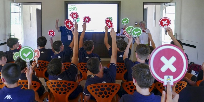 Plures Alia promuove la sostenibilità tra i giovani: oltre 18mila studenti coinvolti e nuove tappe in arrivo.