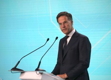 Rutte: "Solidarity with Poland Amid Reckless Moves from Russia"